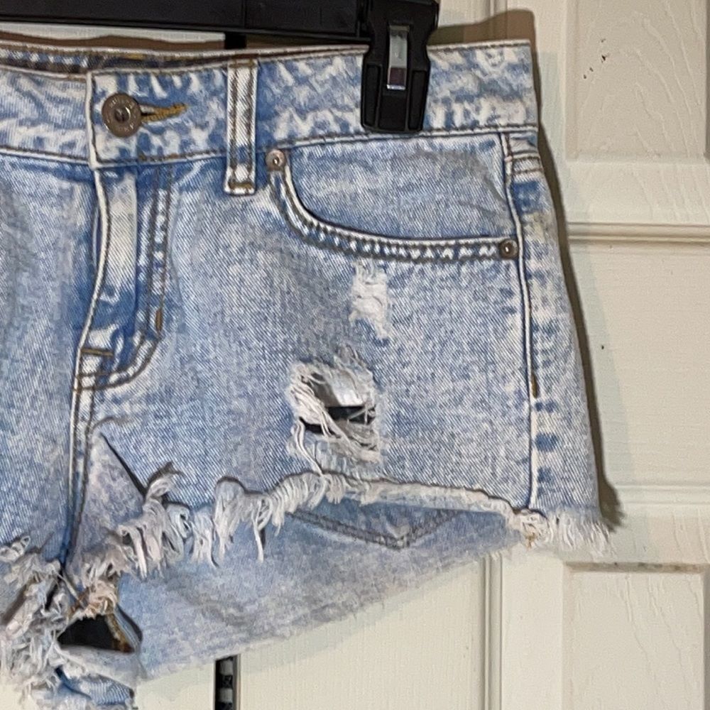 Bullhead Denim Low Rise Distressed Shorty Shorts 3 - Picture 4 of 16